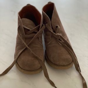 Like new Lucky brand shoes!